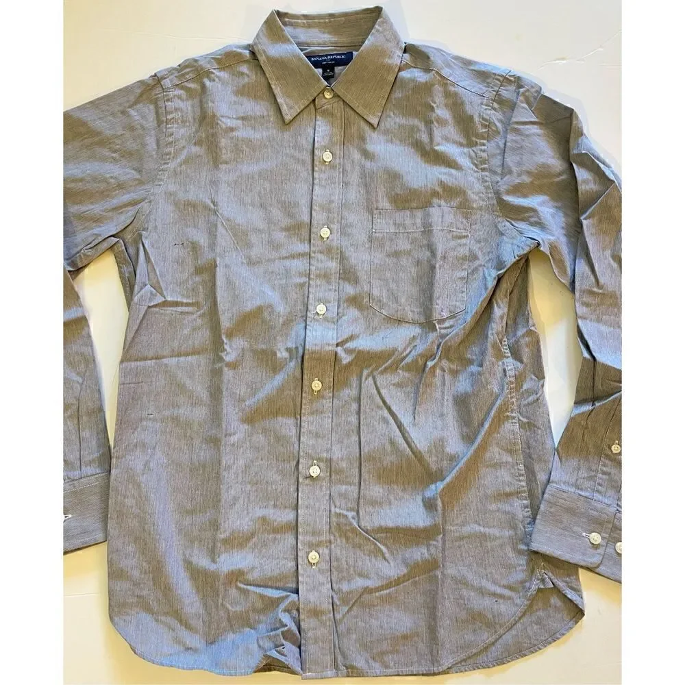 Banana Republic Soft White Button Down Collared Shirt